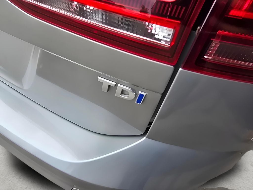 2015 Volkswagen Golf SportWagen TDI S