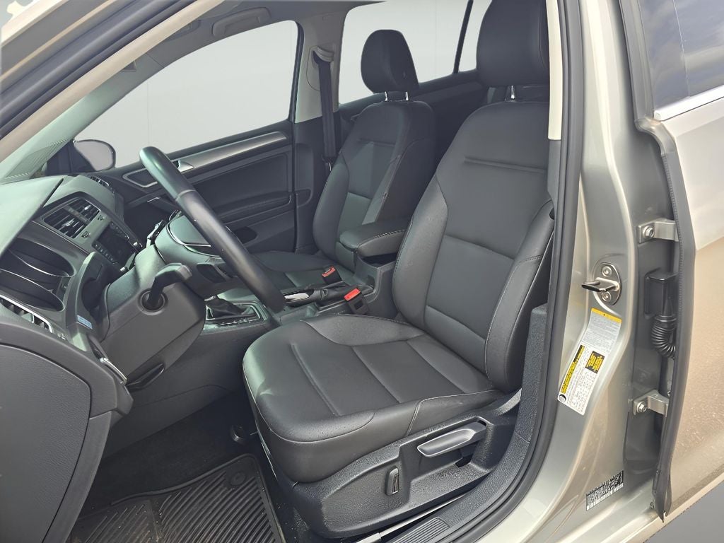 2015 Volkswagen Golf SportWagen TDI S
