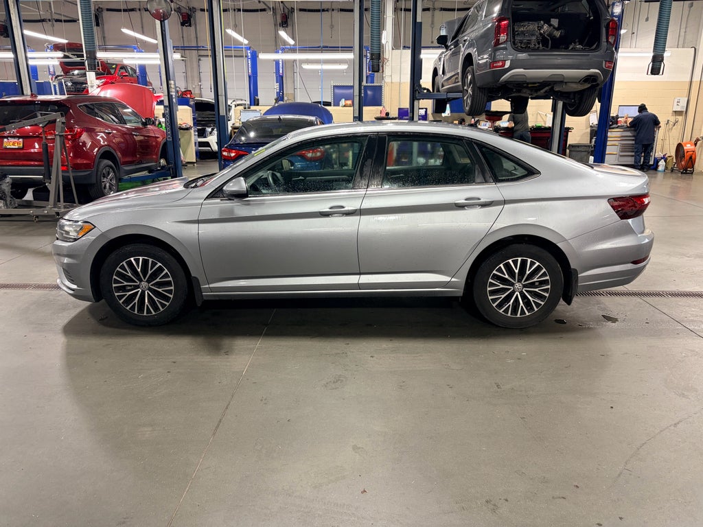 2021 Volkswagen Jetta R-Line