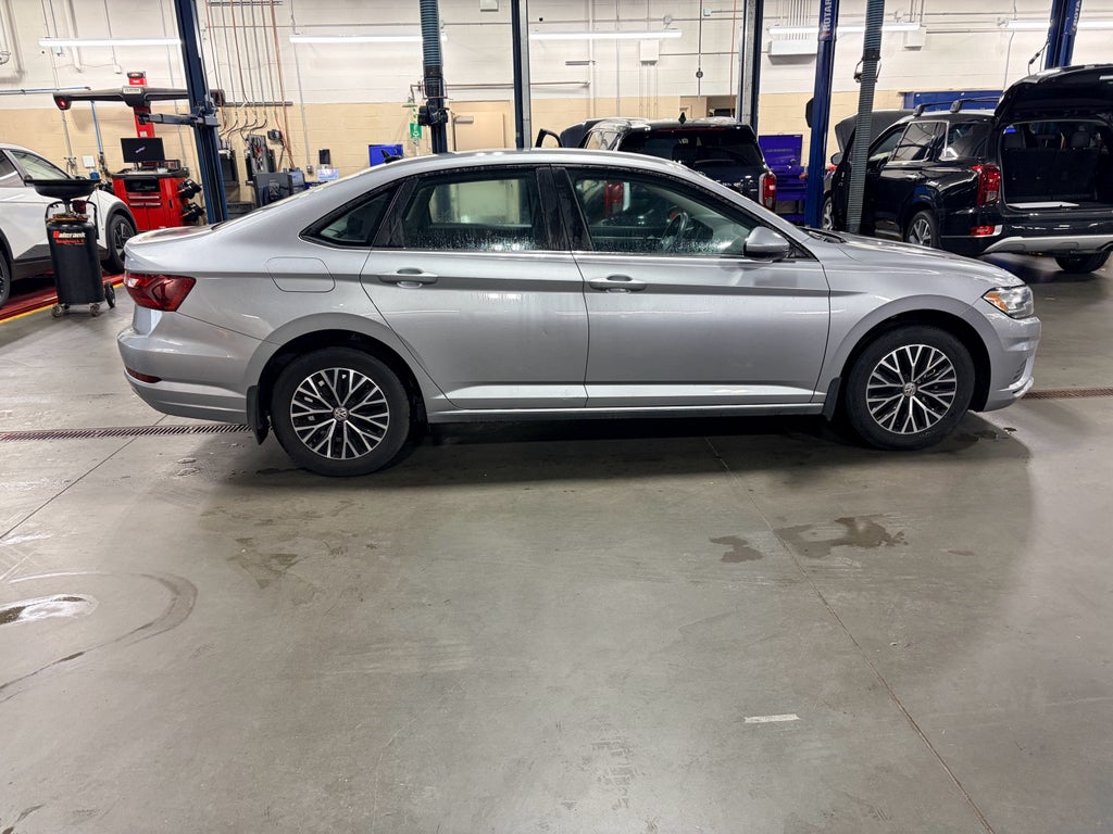 2021 Volkswagen Jetta R-Line
