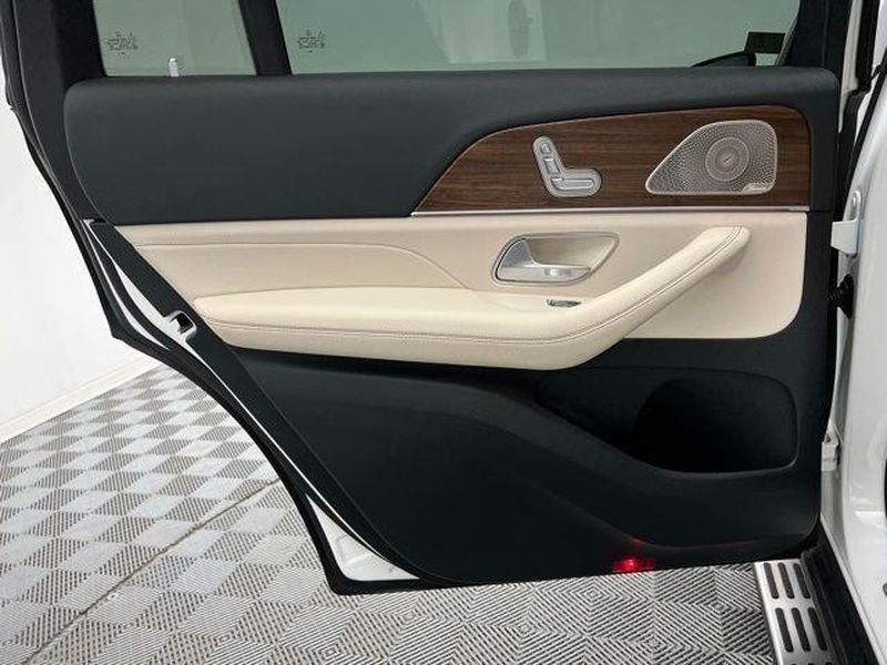 2025 Mercedes-Benz GLS 450 450 4MATIC®