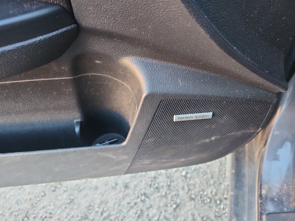 2011 Subaru Outback 3.6R Limited Pwr Moon/Nav