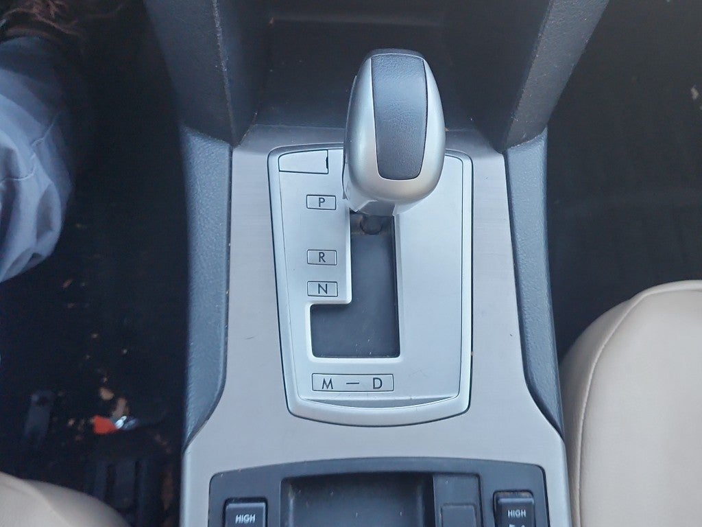 2011 Subaru Outback 3.6R Limited Pwr Moon/Nav