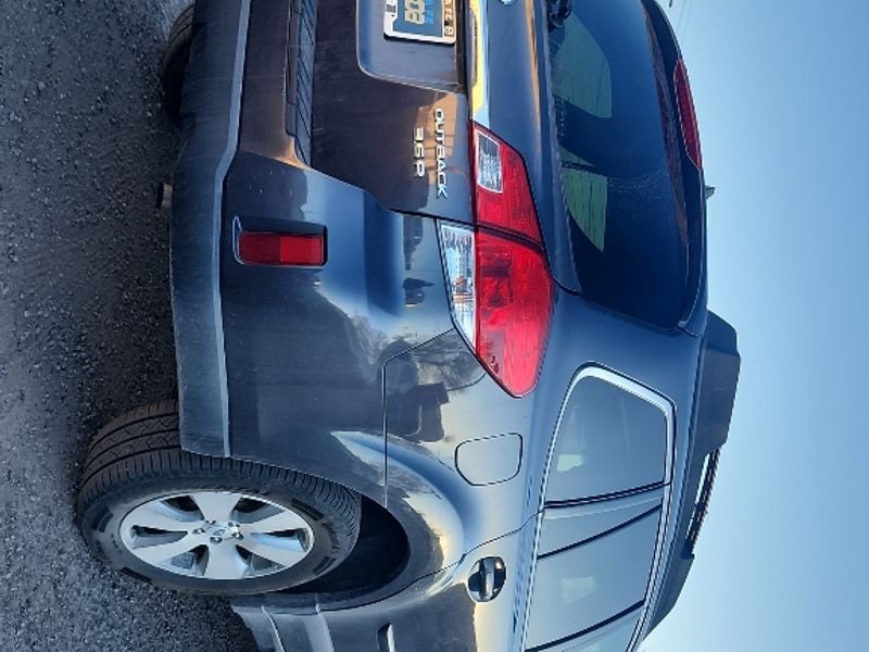 2011 Subaru Outback 3.6R Limited Pwr Moon/Nav