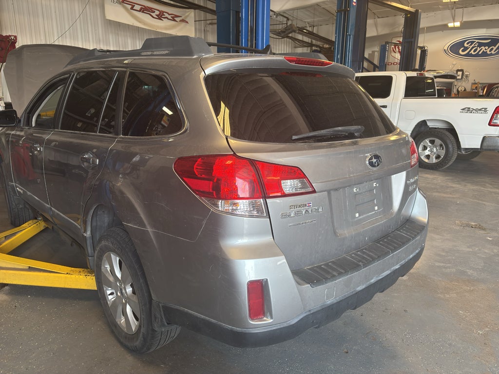 2011 Subaru Outback 3.6R Limited Pwr Moon/Nav