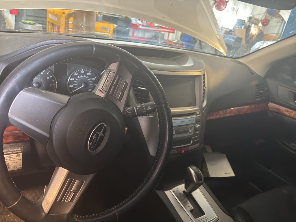 2011 Subaru Outback 3.6R Limited Pwr Moon/Nav