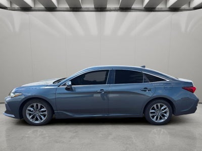 2019 Toyota Avalon XLE