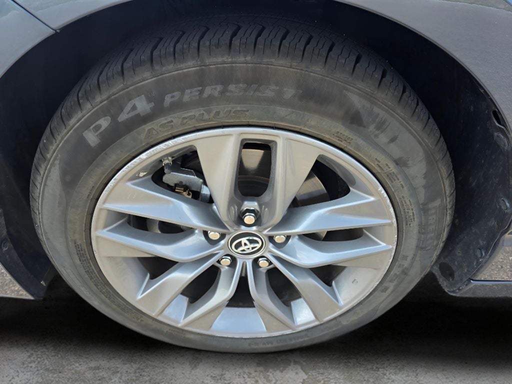 2019 Toyota Avalon XLE