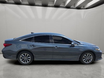 2019 Toyota Avalon XLE