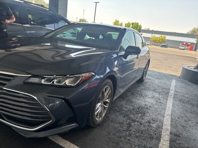 2019 Toyota Avalon XLE