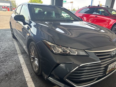 2019 Toyota Avalon XLE