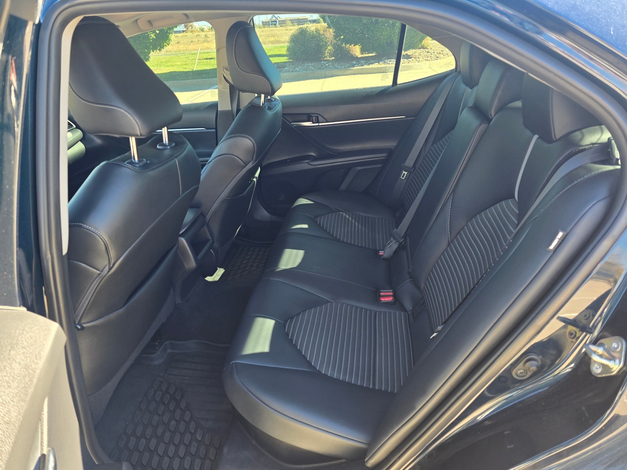 2020 Toyota Camry Hybrid SE