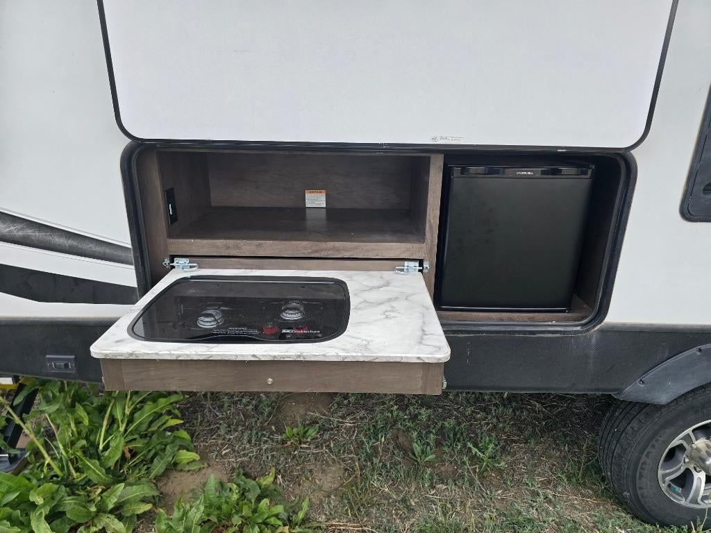 2021 Coleman 3055BS Base