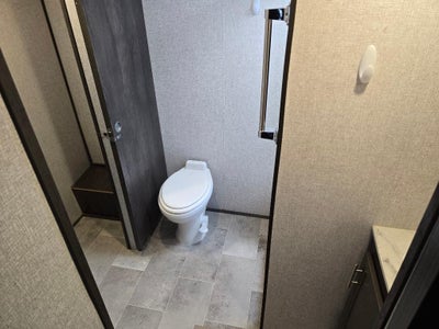 2021 Coleman 3055BS Base