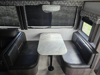 2021 Coleman 3055BS Base