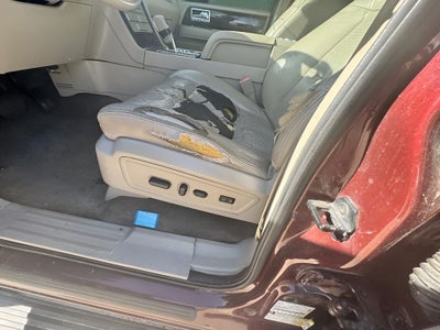 2010 Lincoln Navigator Base