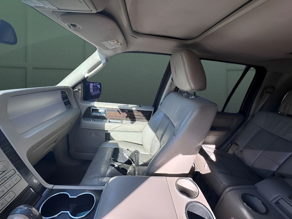 2010 Lincoln Navigator Base