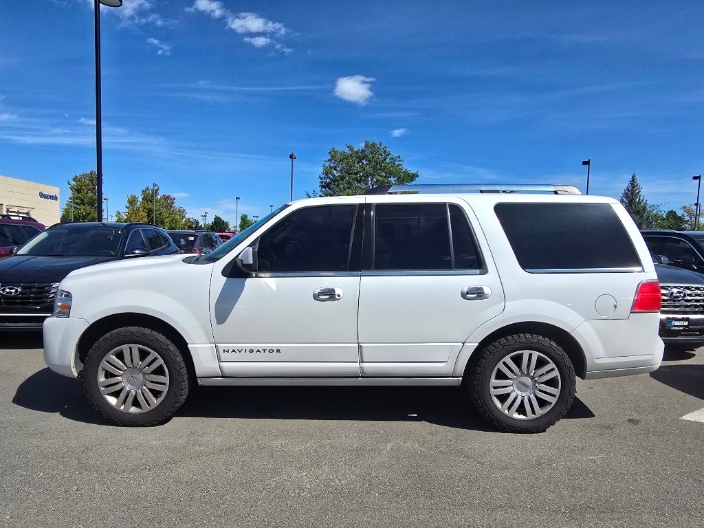 2013 Lincoln Navigator Base