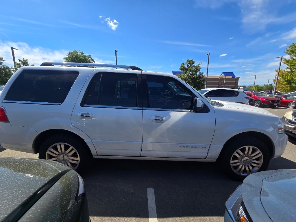 2013 Lincoln Navigator Base