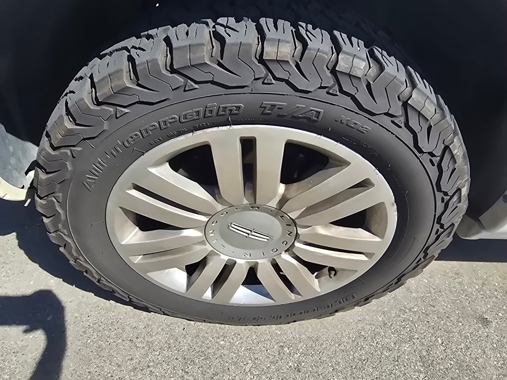 2013 Lincoln Navigator Base