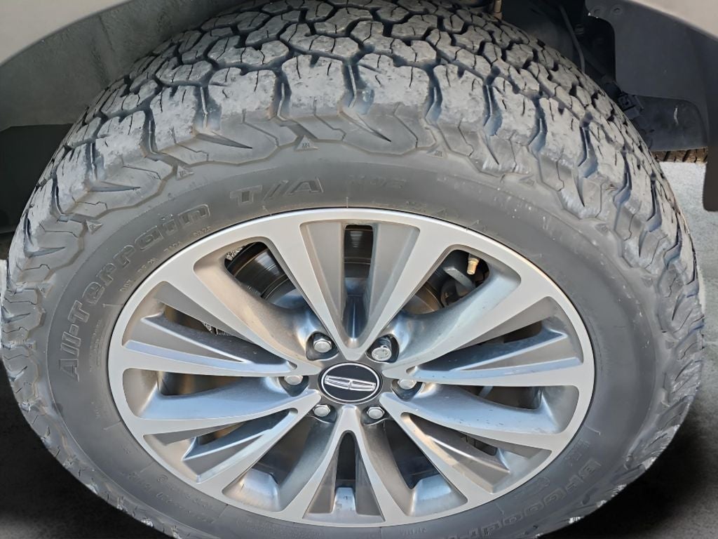 2017 Lincoln Navigator Select