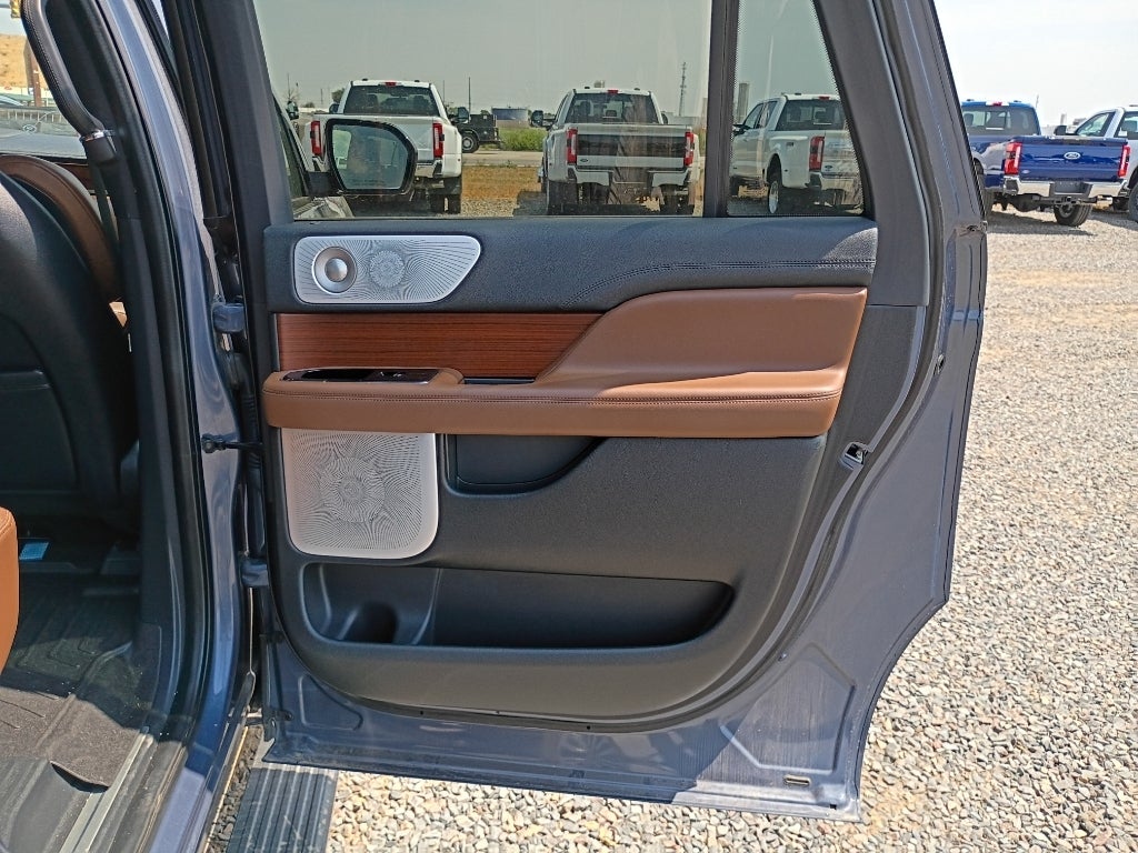 2022 Lincoln Navigator L Reserve