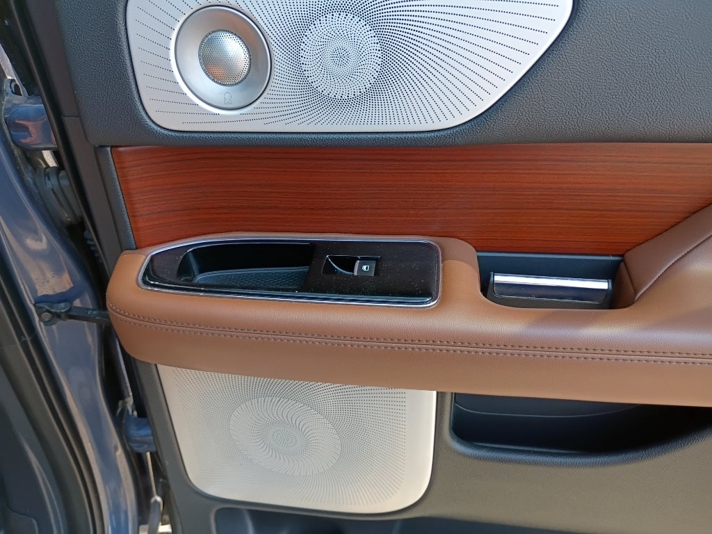 2022 Lincoln Navigator L Reserve
