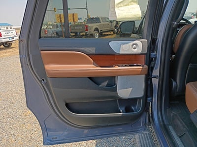 2022 Lincoln Navigator L Reserve
