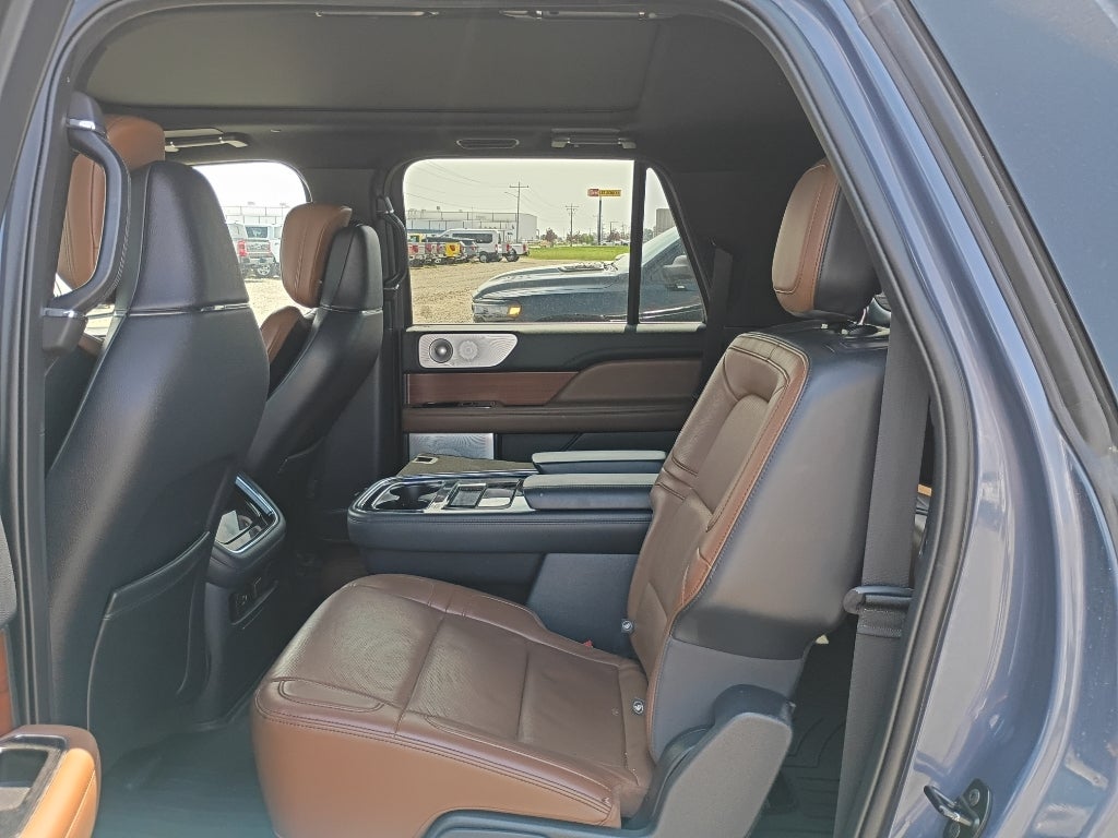 2022 Lincoln Navigator L Reserve