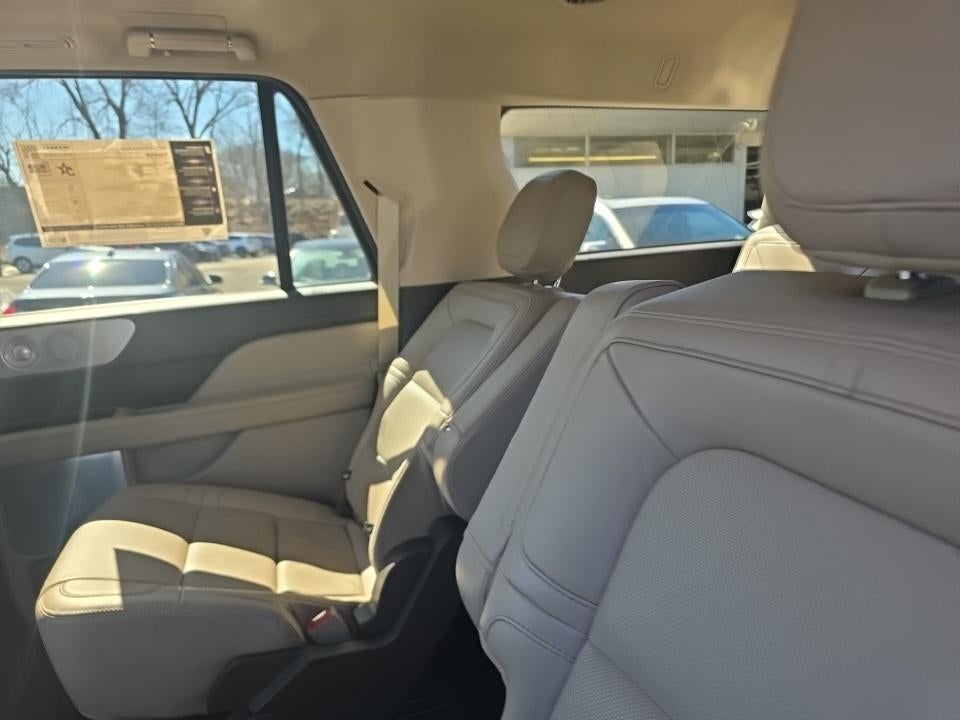 2022 Lincoln Navigator L Reserve