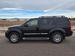 2010 Nissan Pathfinder LE