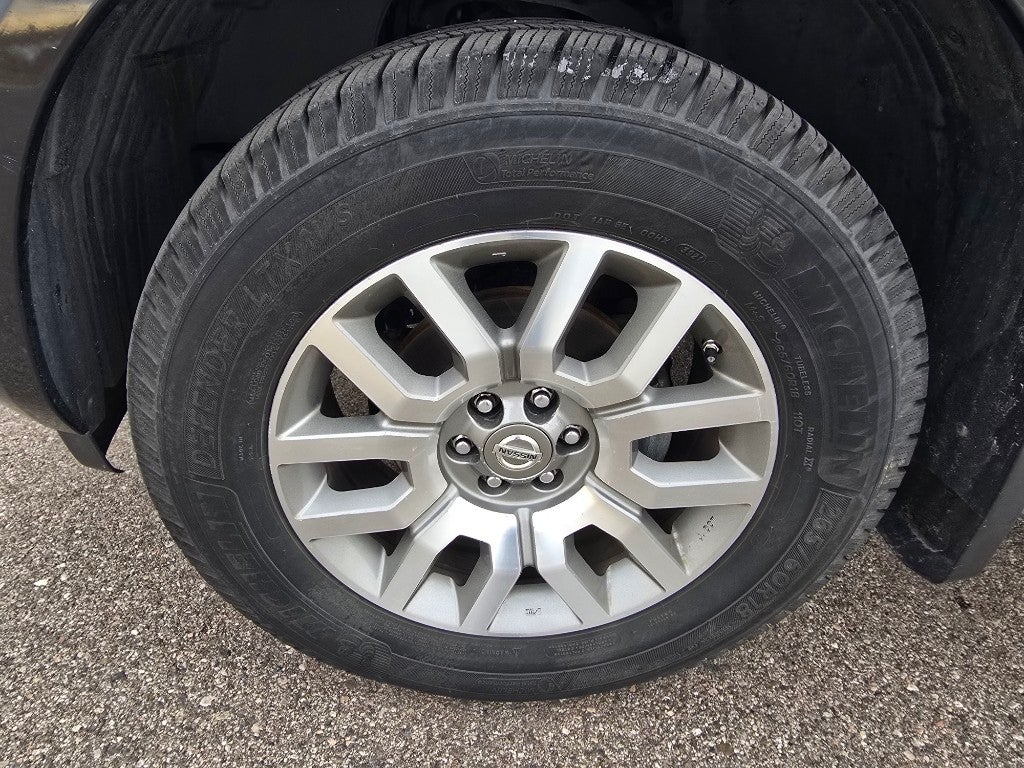 2010 Nissan Pathfinder LE