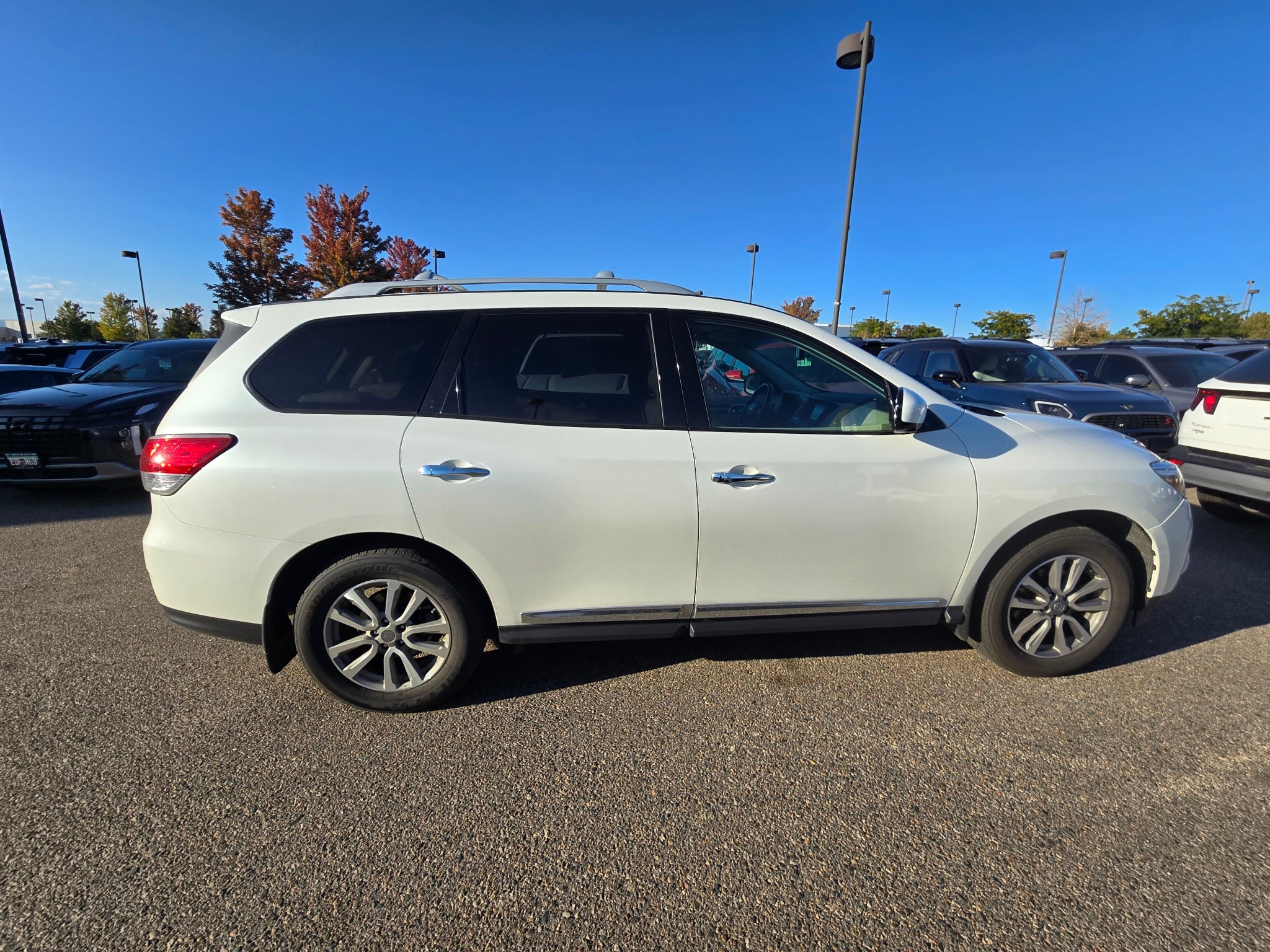 2016 Nissan Pathfinder SL