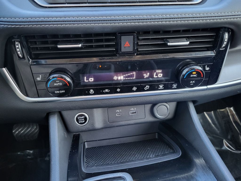 2022 Nissan Rogue SV