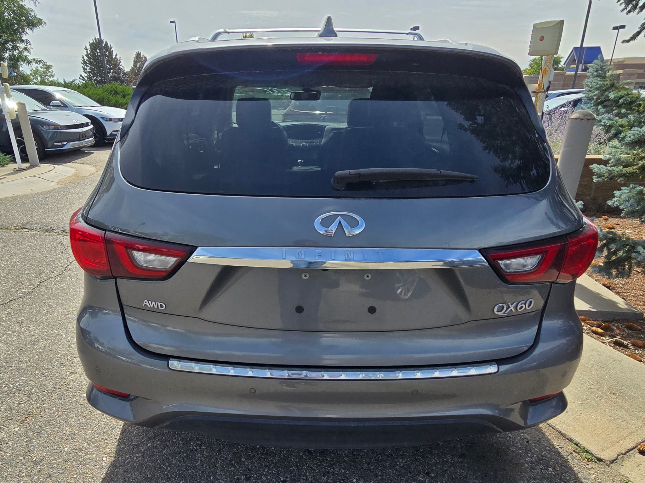 2019 INFINITI QX60 LUXE