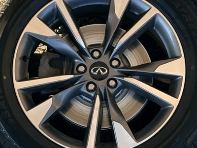 2024 INFINITI QX60 LUXE