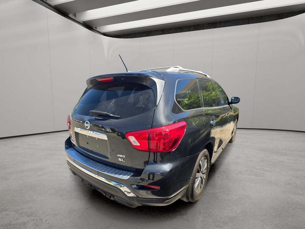 2018 Nissan Pathfinder SL