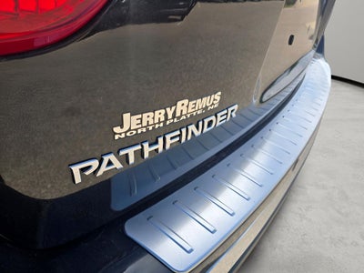 2018 Nissan Pathfinder SL