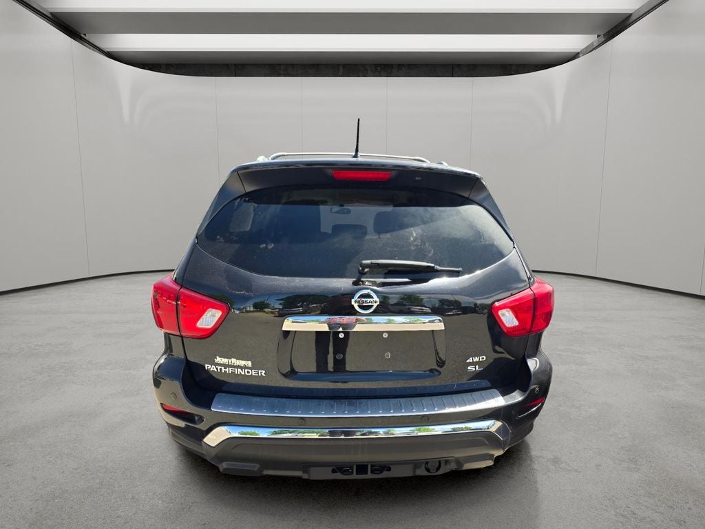 2018 Nissan Pathfinder SL