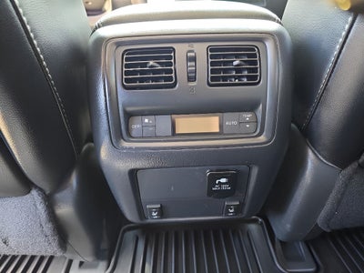 2017 Nissan Pathfinder SL