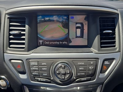 2017 Nissan Pathfinder SL