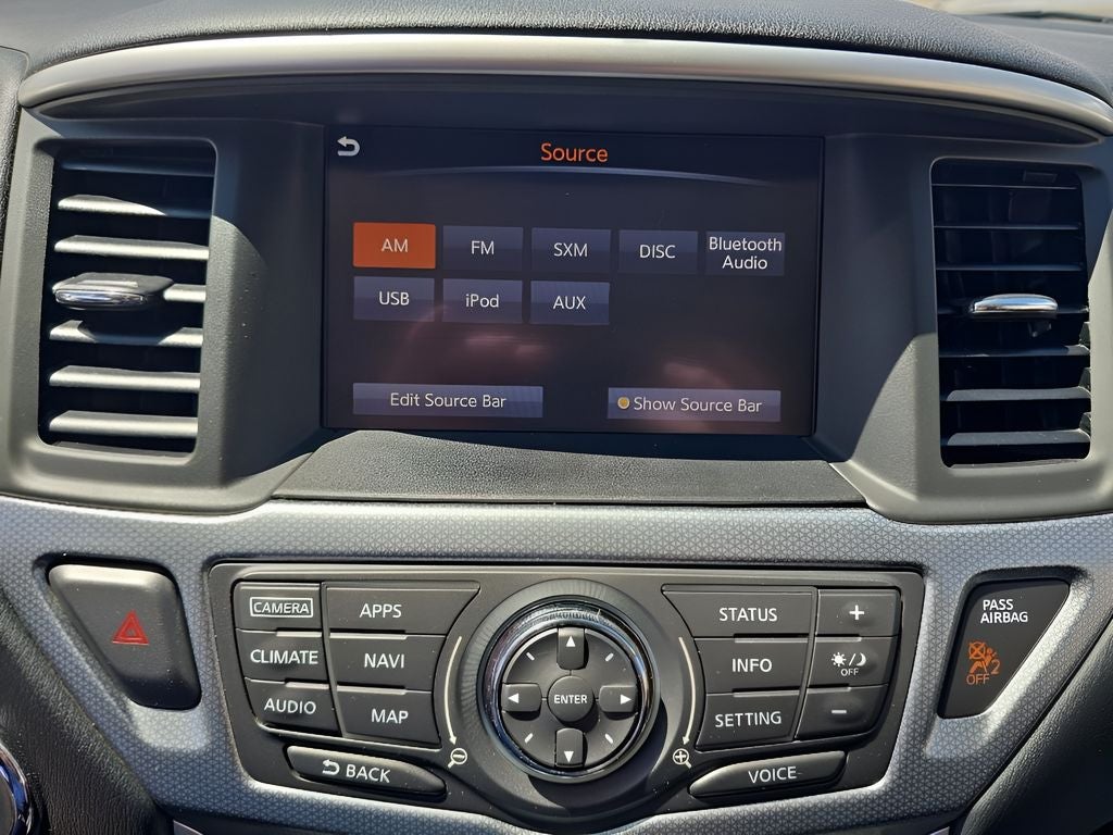 2017 Nissan Pathfinder SL