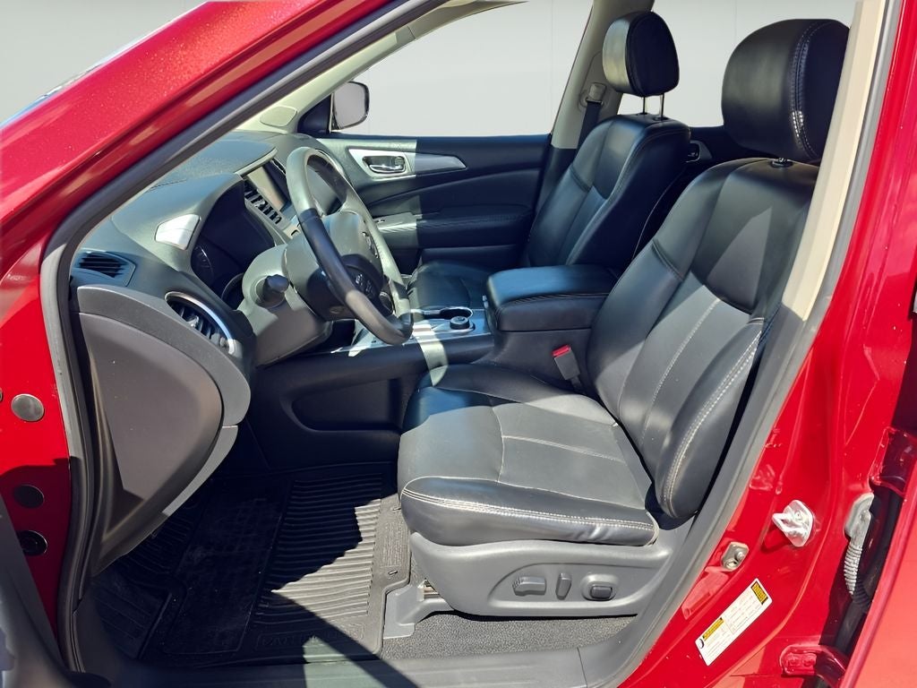 2017 Nissan Pathfinder SL