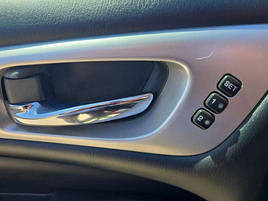 2017 Nissan Pathfinder SL