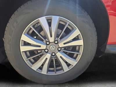 2017 Nissan Pathfinder SL