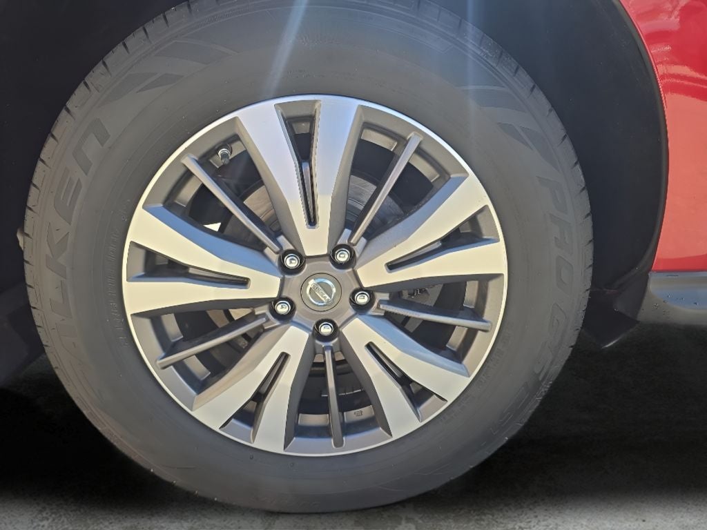 2017 Nissan Pathfinder SL