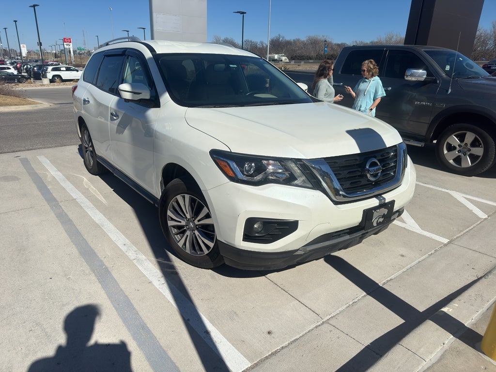 2018 Nissan Pathfinder SL