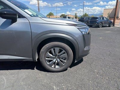 2026 Nissan Pathfinder S