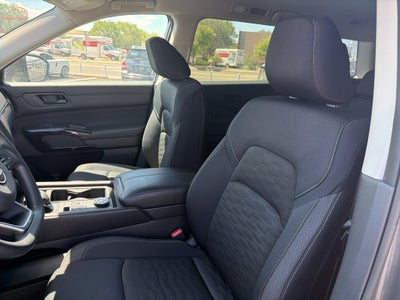2026 Nissan Pathfinder S