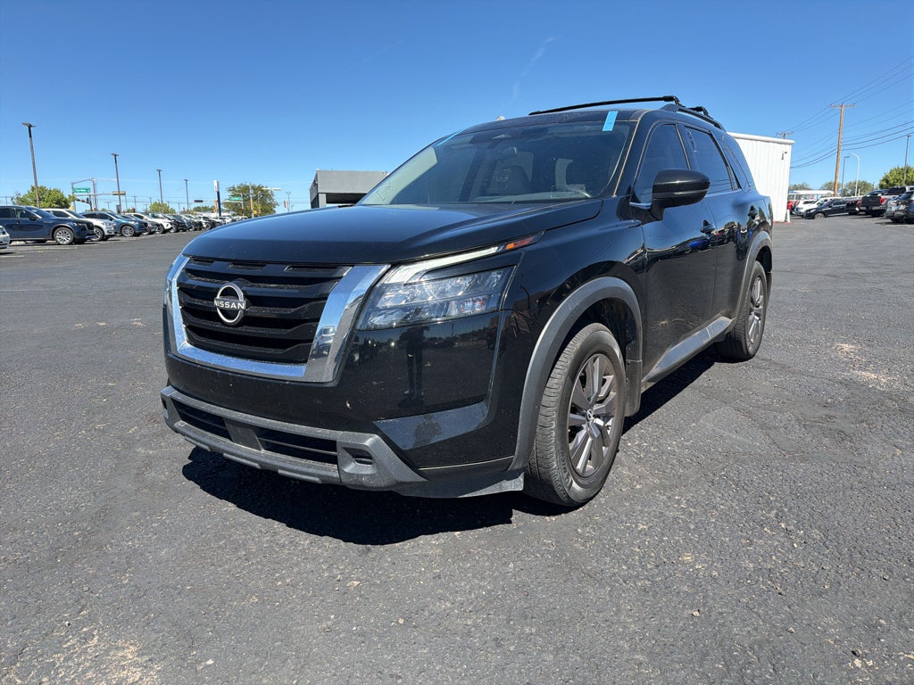 2023 Nissan Pathfinder SV